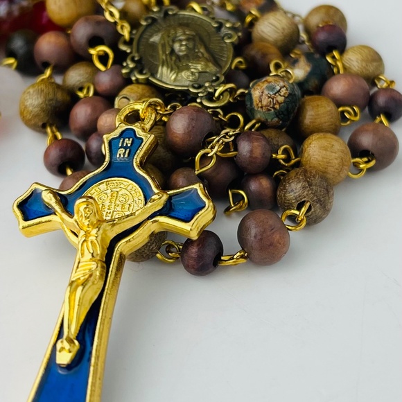Jesus, Mary, and Joseph! Hand Made Rosaries - Picture 7 of 10